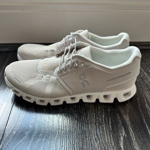 On Cloud 5 Women’s Pearl/White Shoes - Size 10W